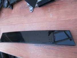 Volvo  XC90 REAR RIGHT SIDE DOOR WINDOW B PILLAR APPLIQUE MOLDING - 31349813